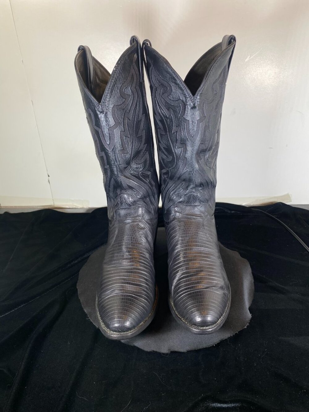 Vintage Justin Men's 9.5 Black Teju Lizard Leather Boots, Very Good Condition,